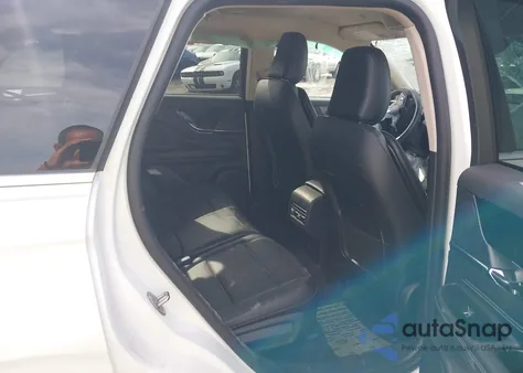 2023 Lincoln Corsair Standard z USA, uszkodzony, nr VIN 5LMCJ1CAXPUL10320